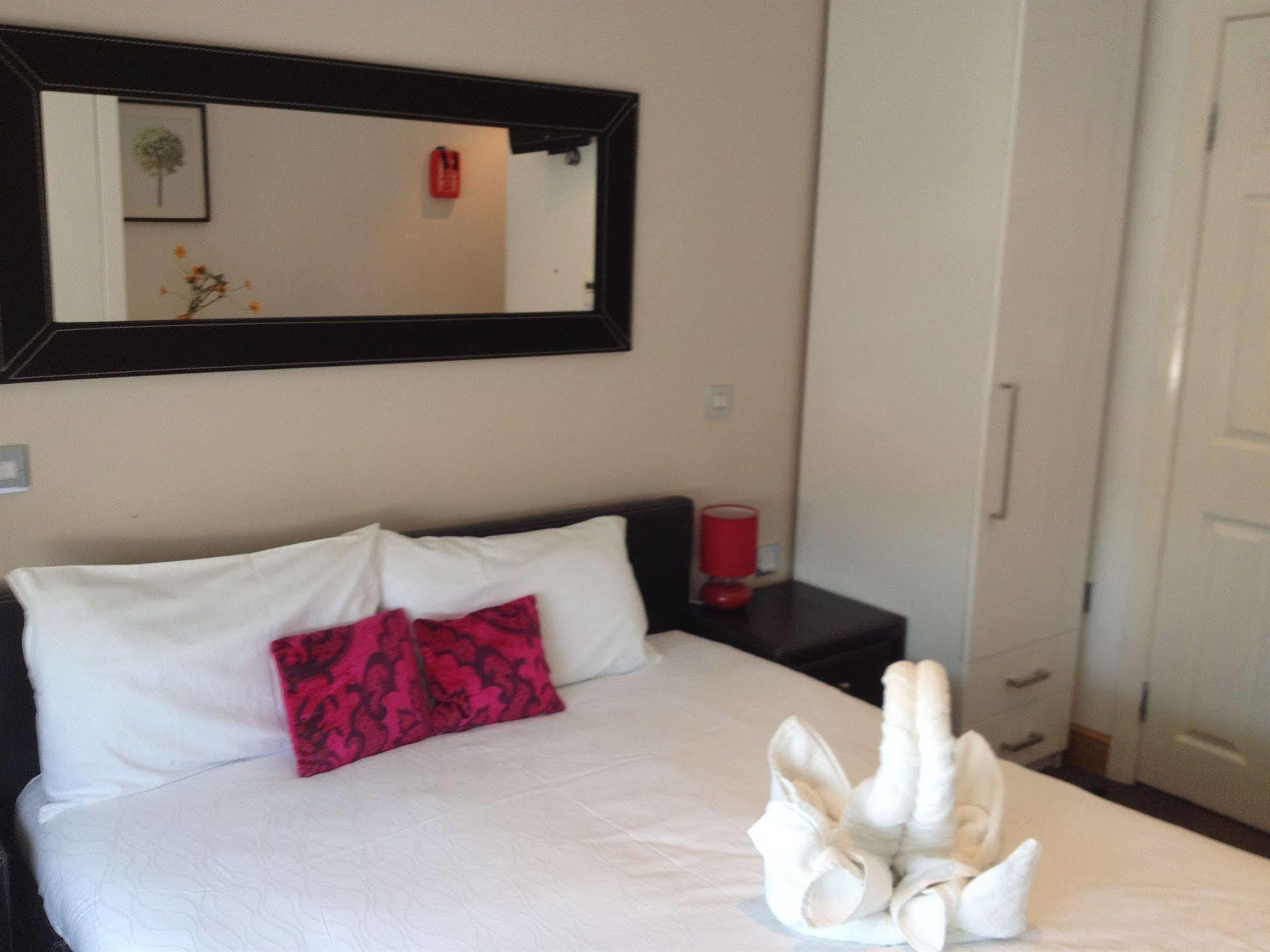 West End Lane II Aparthotel London Ngoại thất bức ảnh
